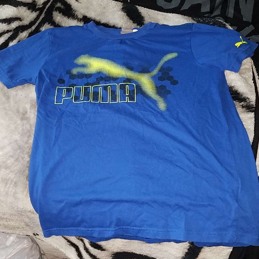 Two boys Puma t shirts